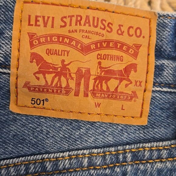 Levi's Cutoffs Blue Denim Shorts MADE THIS WAY - Picture 3 of 5
